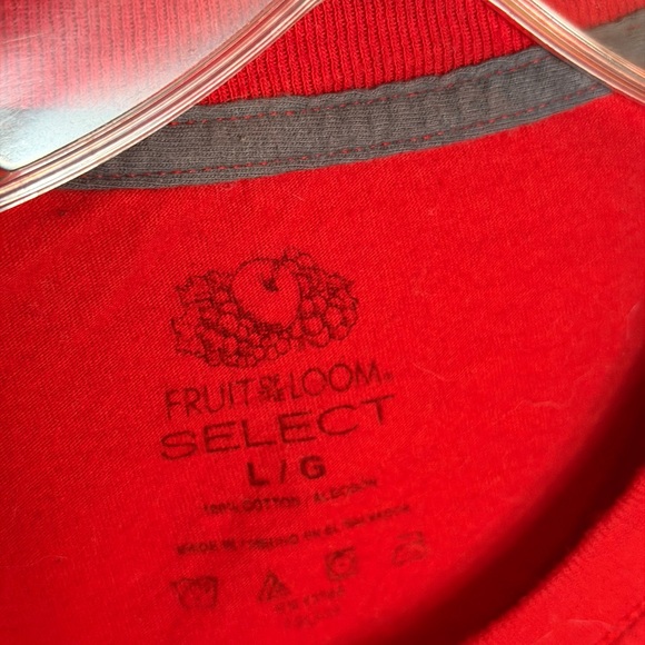 Fruit of the Loom Classic Red Short Sleeve Tee - Picture 5 of 5